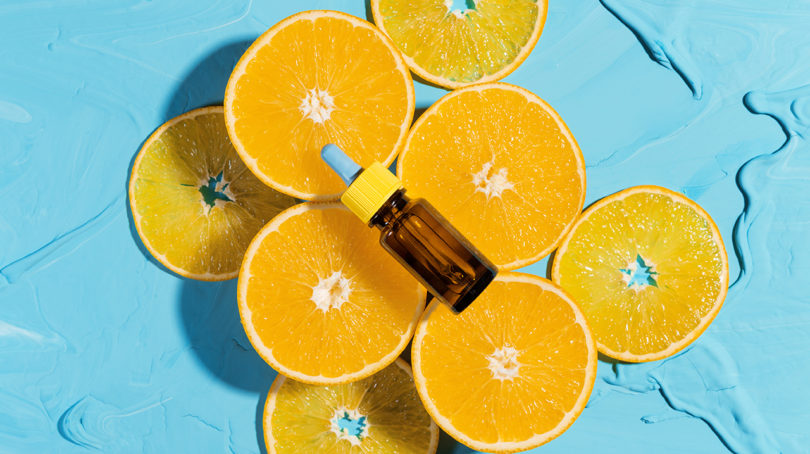 Tại sao da mụn không nên dùng vitamin C